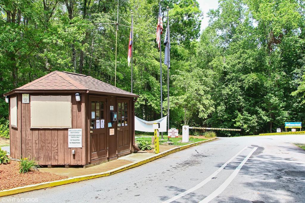 Forest Lake Camping Resort Cabin 18 Advance Экстерьер фото